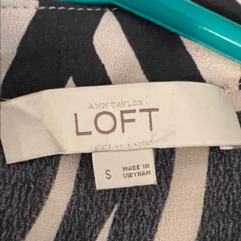 Loft Geometric Dress - Picture 2 of 3